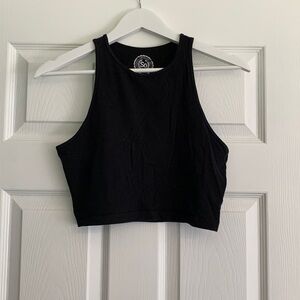 Khols high neck crop top in size large